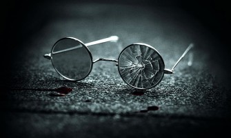 Eski Gözlük Çerçevelerini Yeni Camlar İle Hayata Döndürün Eski Gözlük Çerçevelerini Yeni Camlar İle Hayata Döndürün